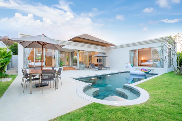 Cost of Pool Patio Installation in Honolulu