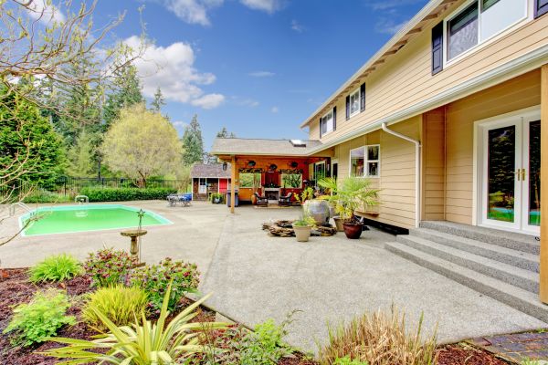 Cost of Pool Area Concreting in Honolulu